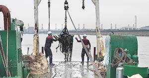 11월까지 해양 침적쓰레기 125톤 수거